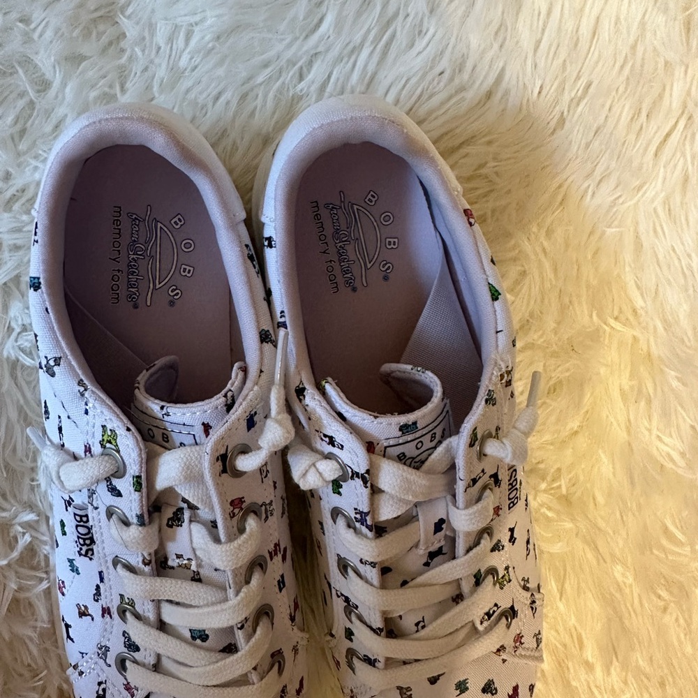 Bob’s cute painted petal sketchers.  7.5 brand new,‎ never worn - Picture 4 of 4